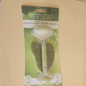 ecotools Jade Facial Roller and Gua Sha Set in Light Green with Silver Accents